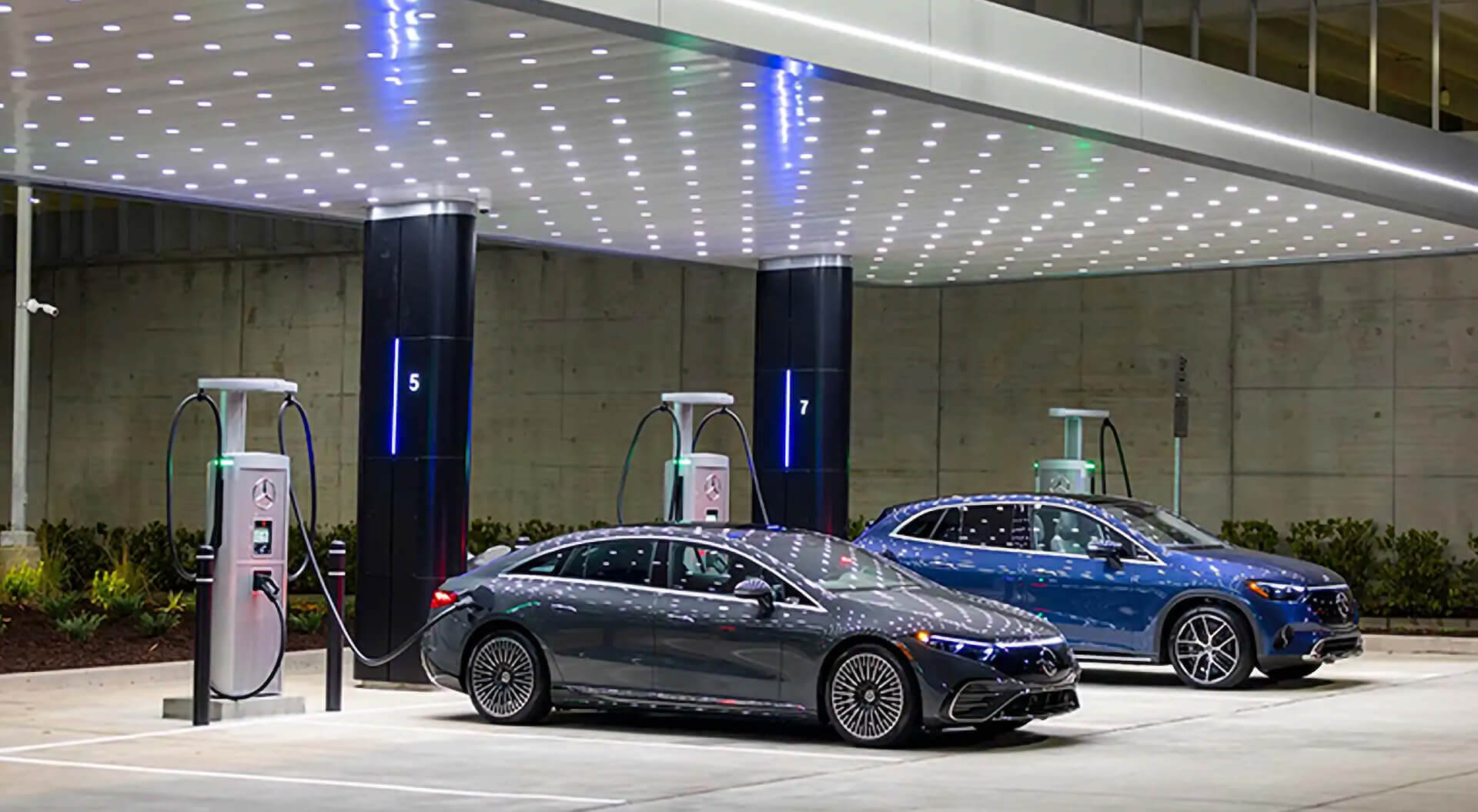 Mercedes EV Charging Hub Benchmark, Canopy Design, Forecourt Graphic Communications, Georgia USA 2023 - CampbellRigg Agency
