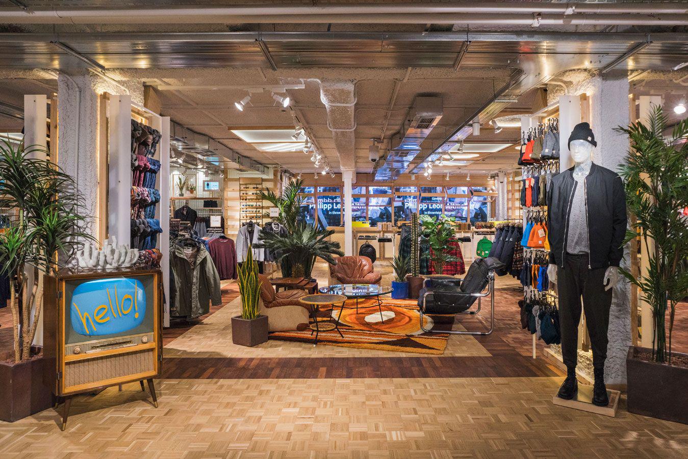 Pull&Bear store design and the future of fashion. Five new trends in retail interiors. Pull&Bear store design and the future of fashion. Five new trends in retail interiors.
