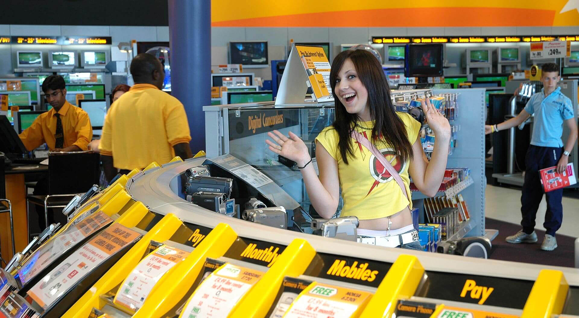 Comet electronic and technology reatil store design customer experience Comet Technology Store interior design mobile phone department