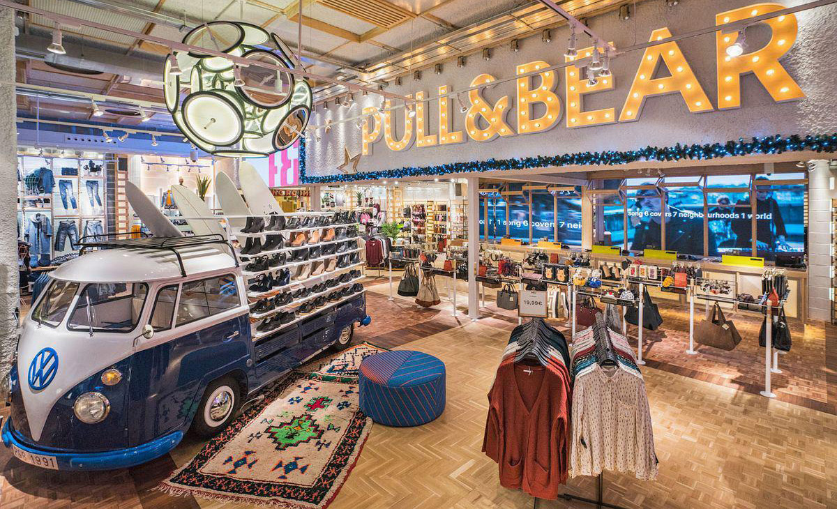 Pull&Bear store design - Millennial store concepts, experiential retail engagement