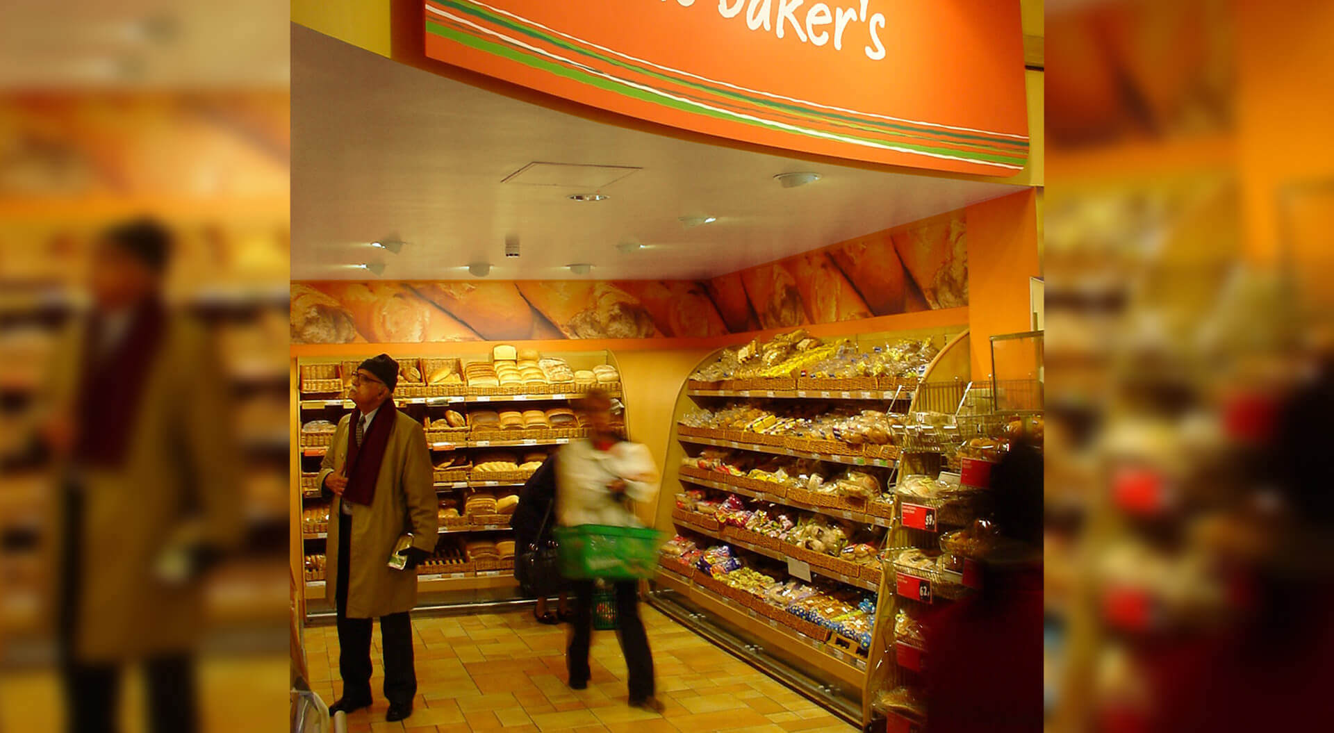 Safeway Convenience store fresh bakery department display