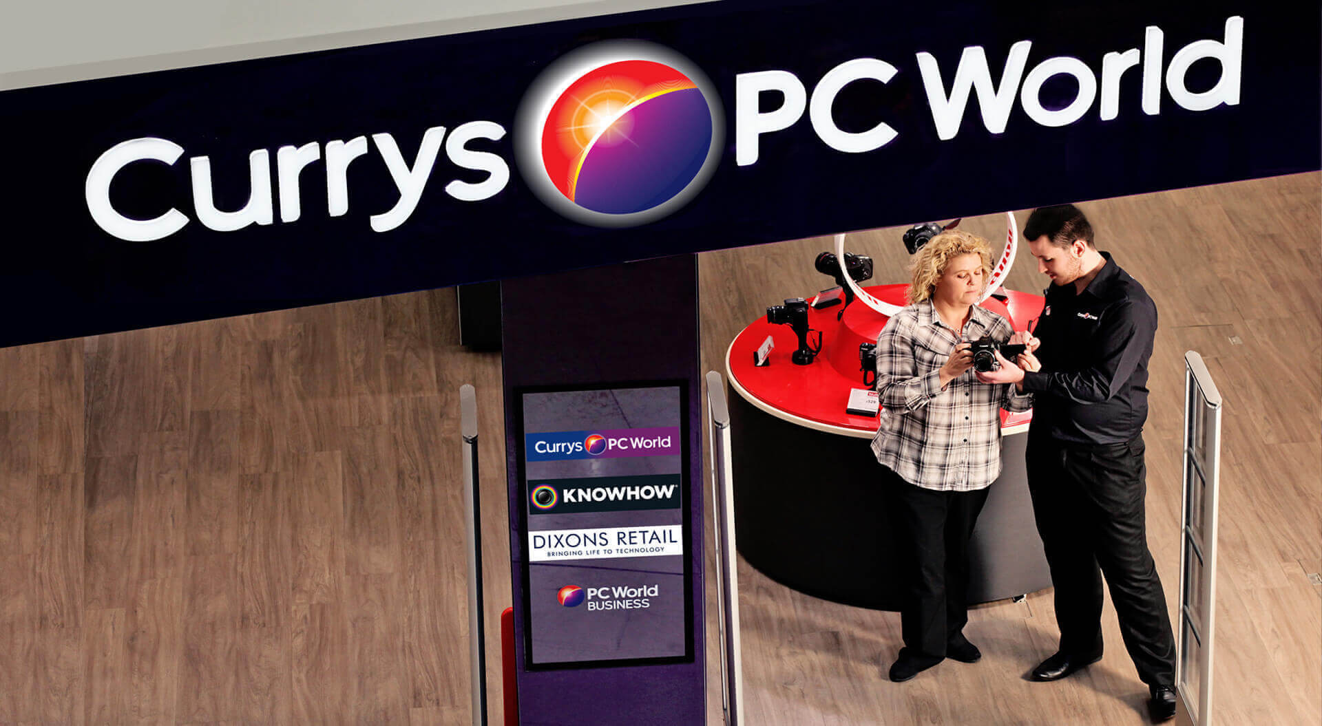 Currys PC World Shopping Centre Store Brand Identity and Shopfront Advertising Strategy