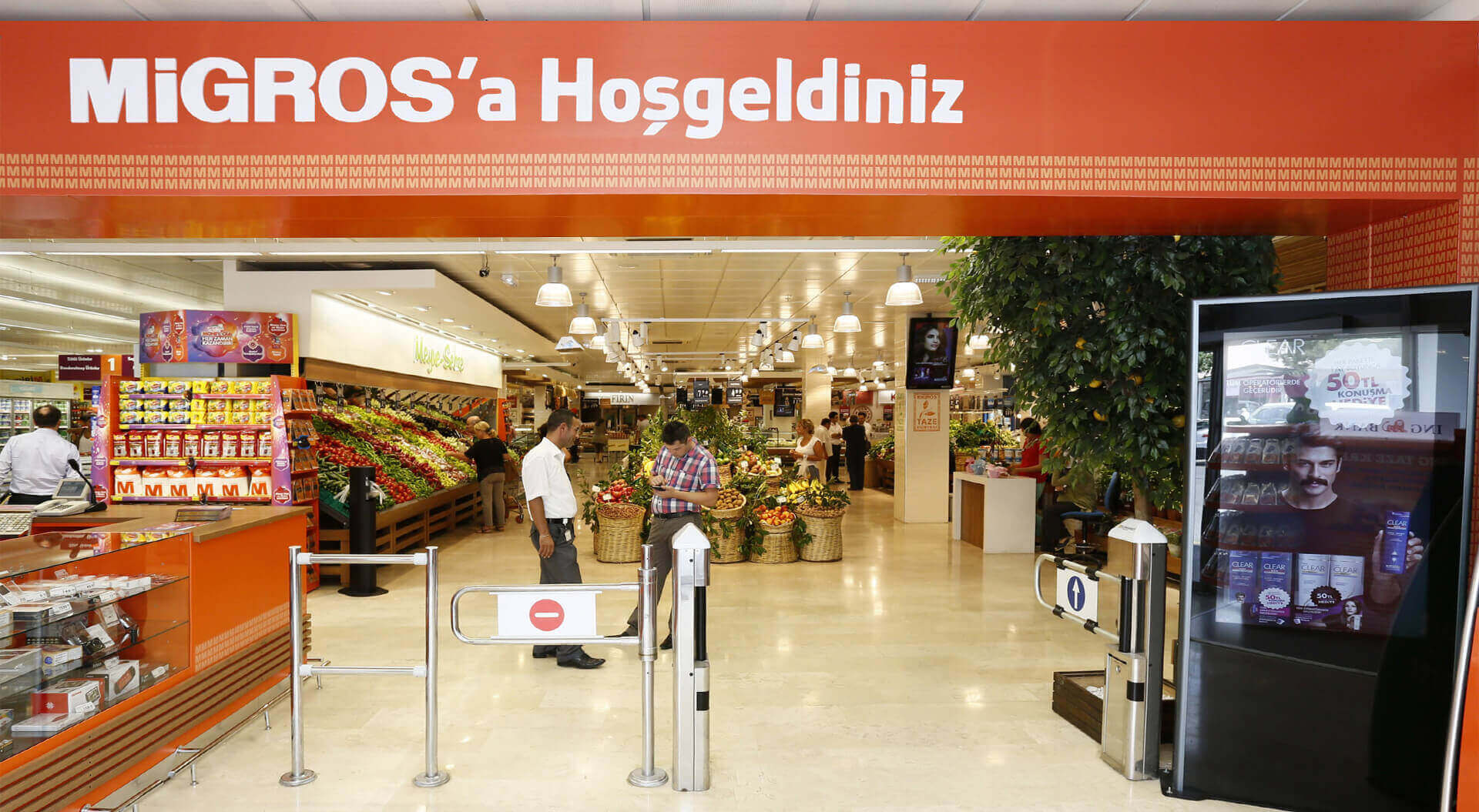 Migros Supermarket Ortaköy Store Entrance