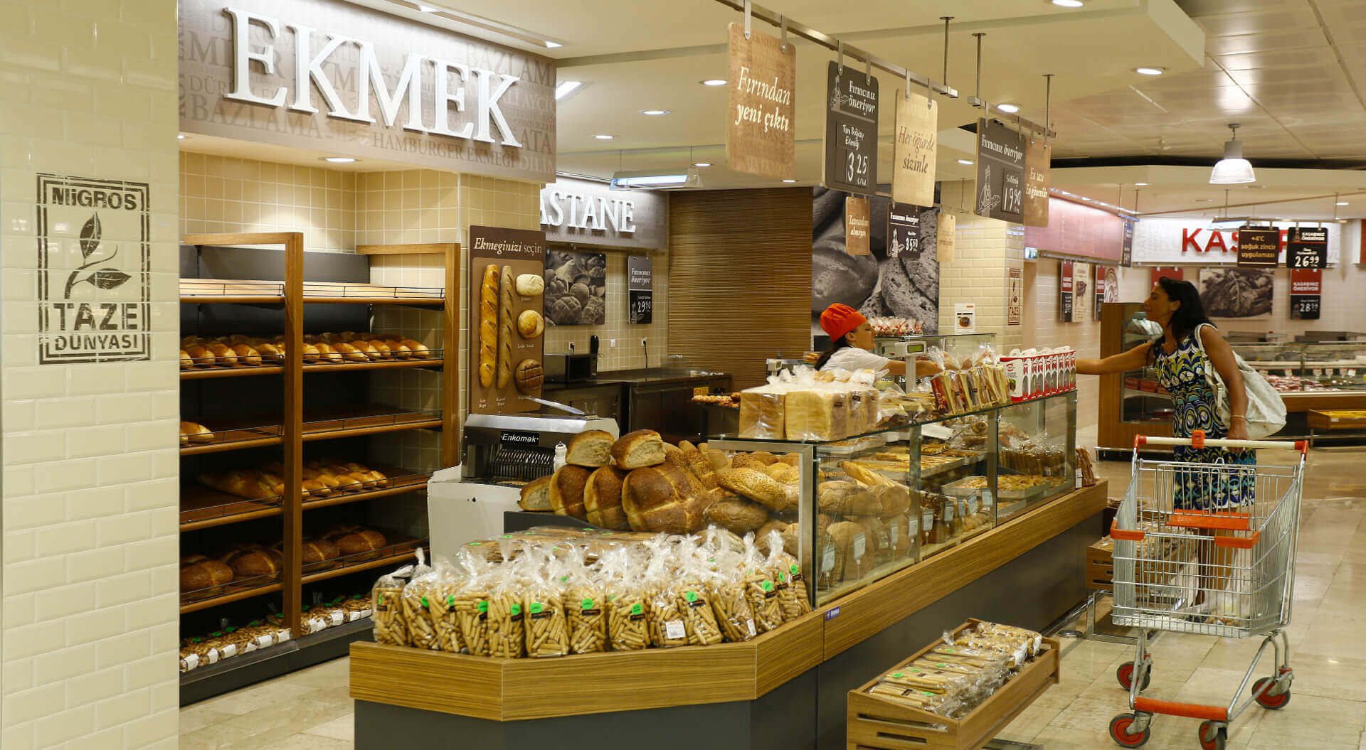 Migros Supermarket Ortaköy Bakery VM Display