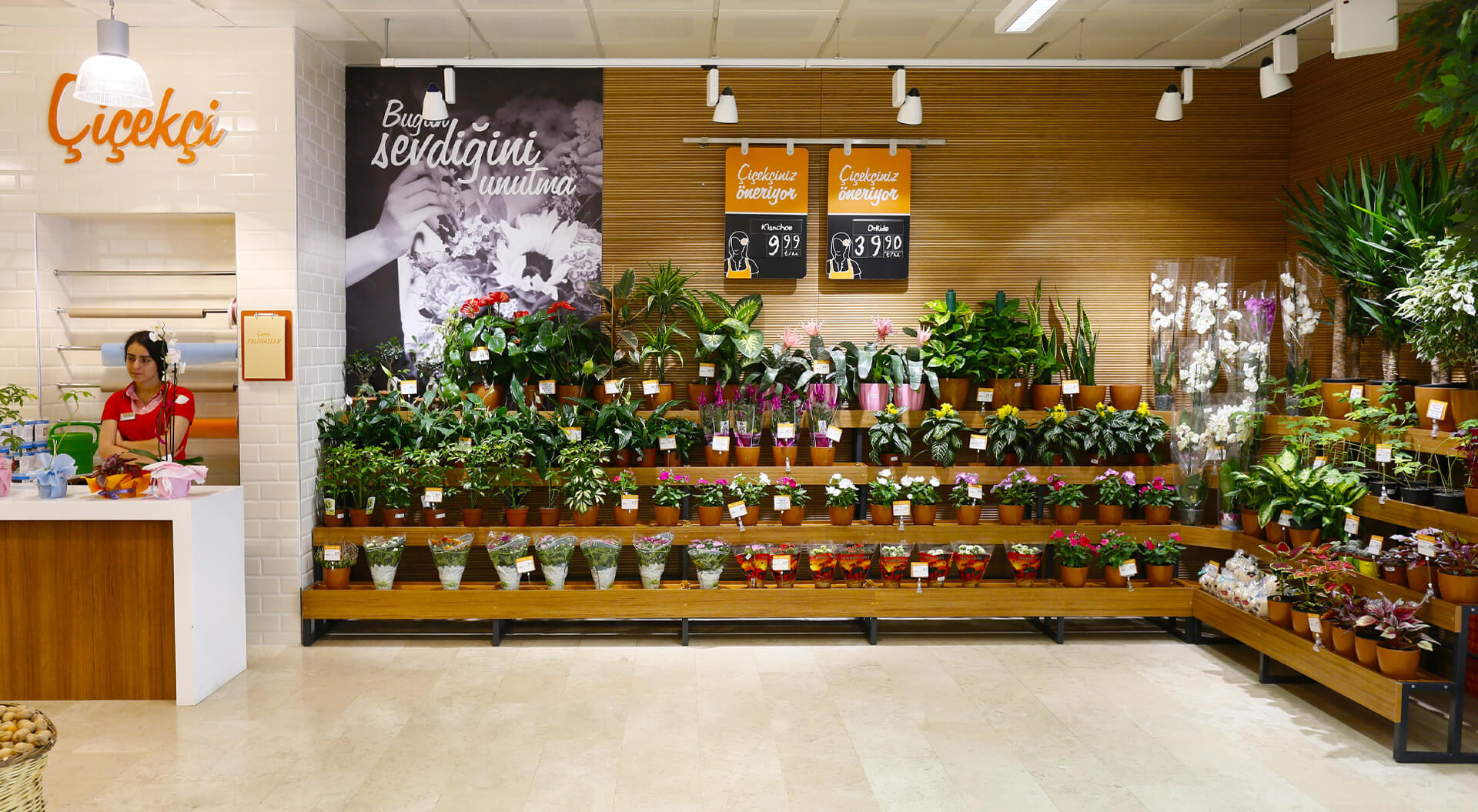 Migros Supermarkets Ortaköy Fresh Flowers Merchandising