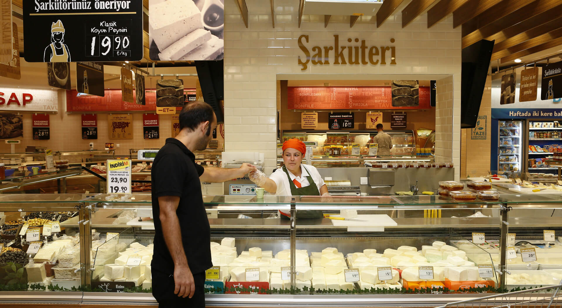 Migros Supermarkets Ortaköy Cheese VM Counter