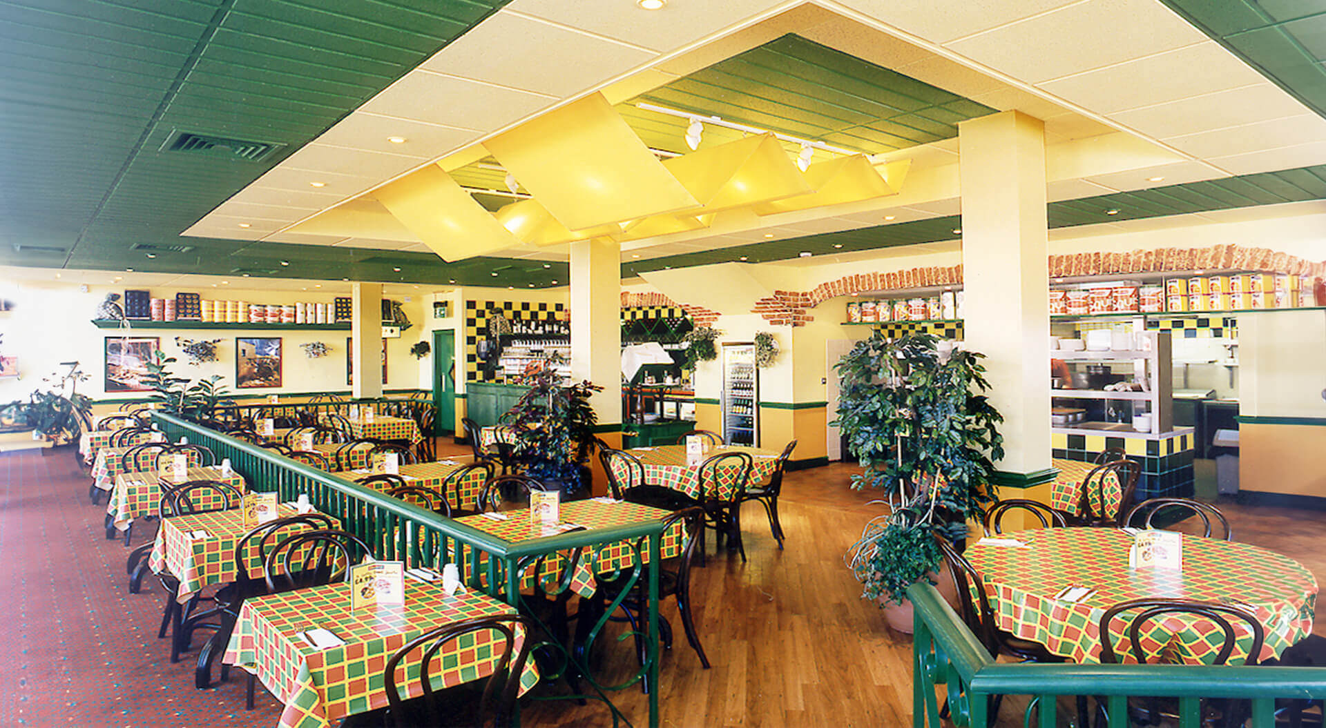 Airport Retail F&B World Duty Free Pizzaland Restaurant