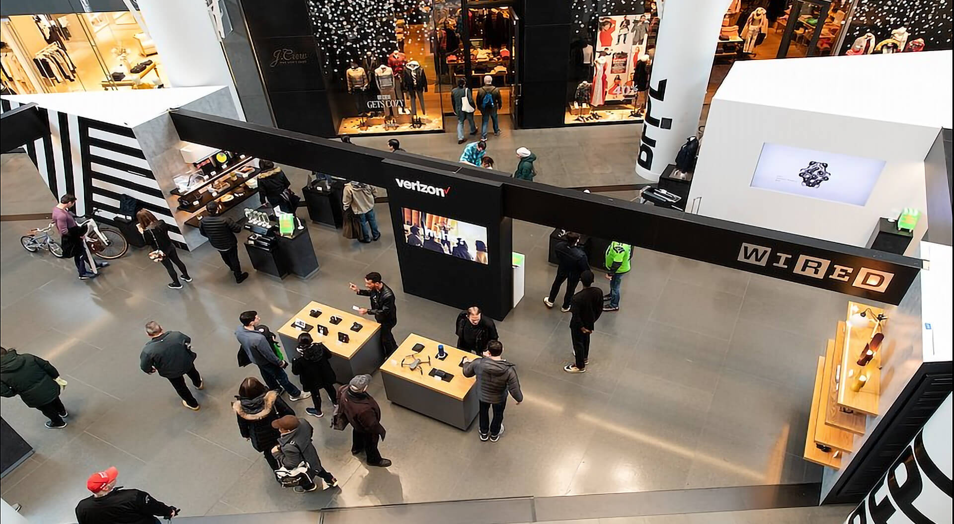 Verizon shopping mall kiosk