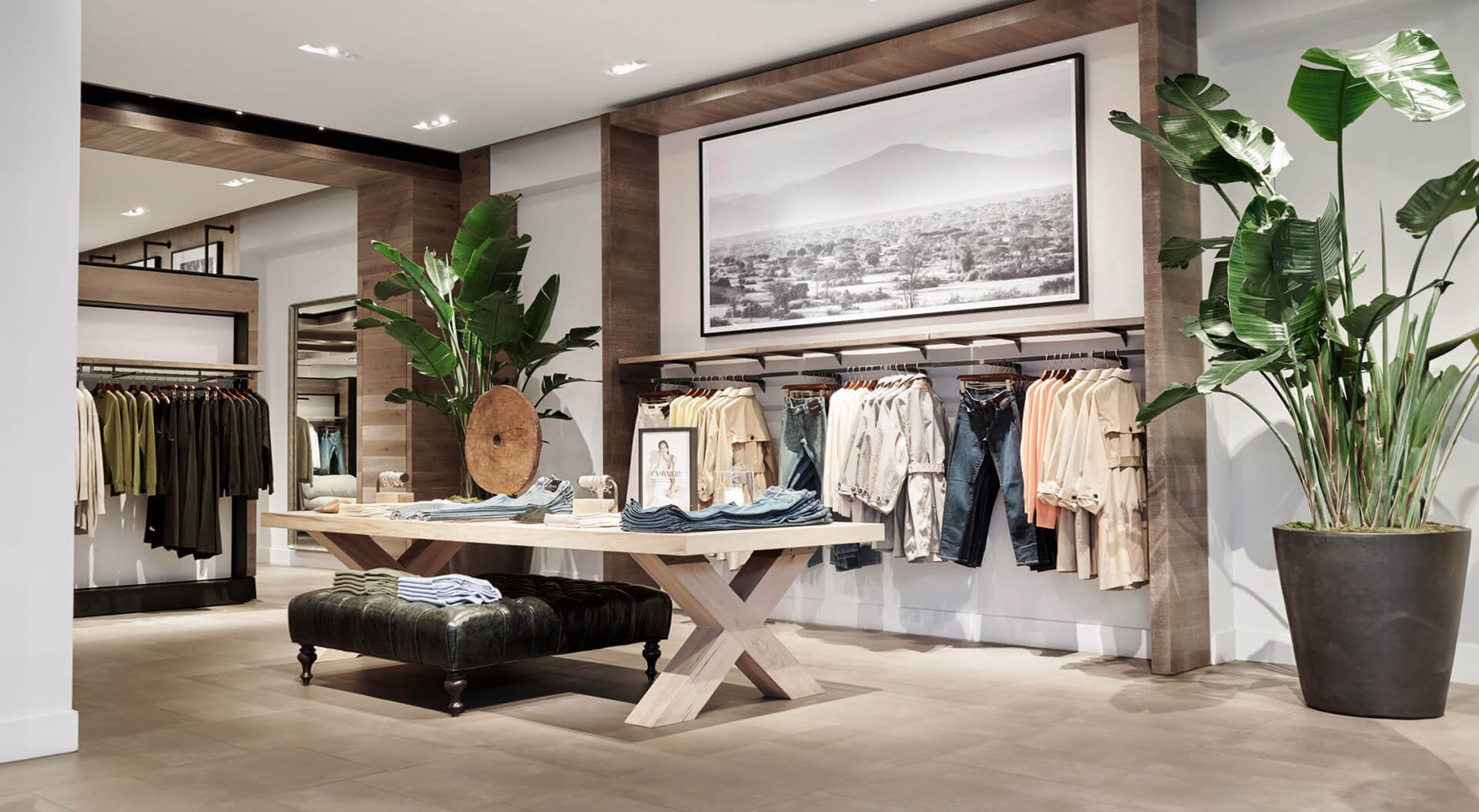 Banana Republic Store Interior Design Casual Fashion Concept. Mall of Millenia Los Angeles