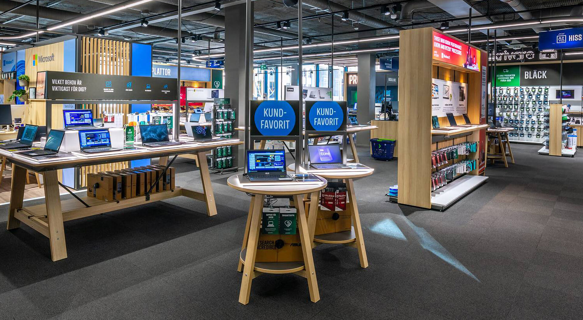 Elgiganten Laptop Department Merchandising System Design and Branding Concept