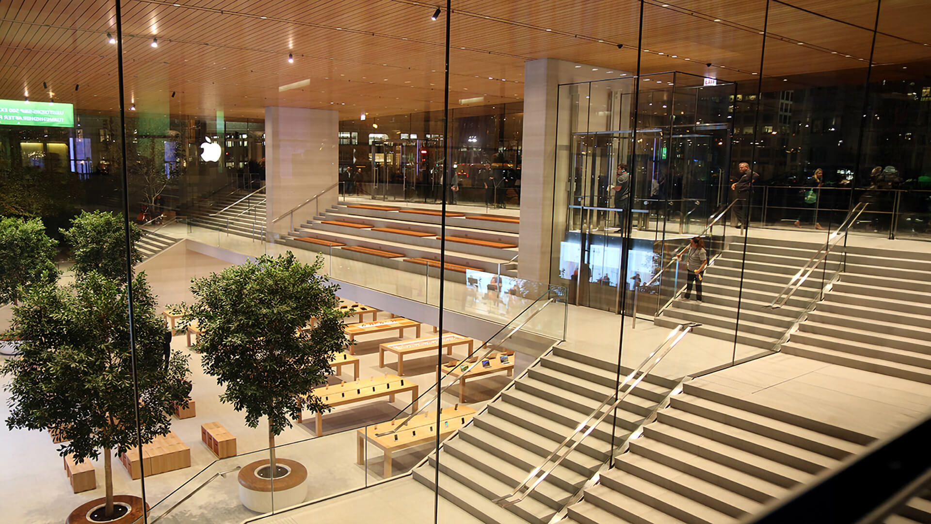 Apple store Chicago - flagship store interior architecture and design