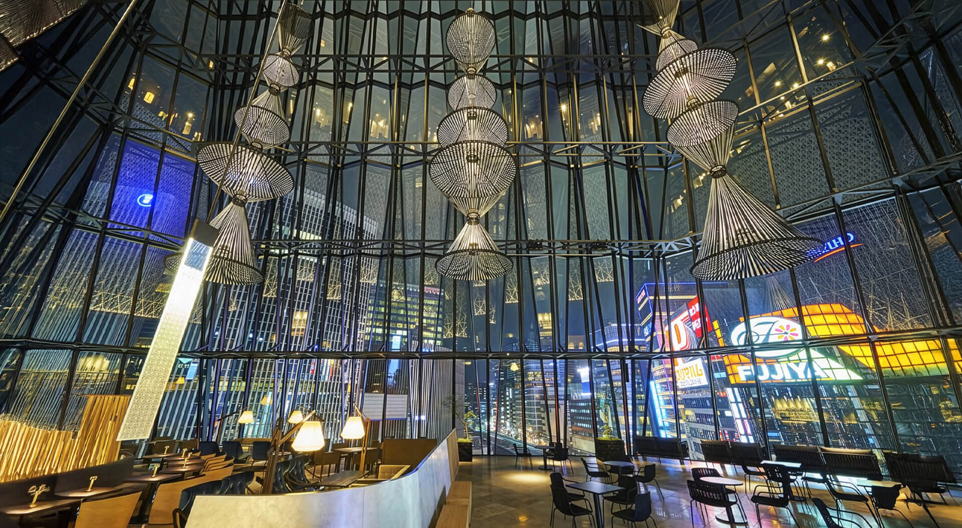 The Kiriko Lounge on the 6th floor of Tokyu Plaza Mall Ginza in Tokyo, Japan.