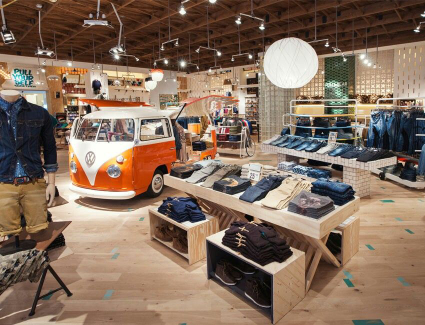 Pull&Bear store design and the future of fashion. Five new trends in retail fashion merchandising. Pull&Bear store design and the future of fashion. Five new trends in retail fashion merchandising.