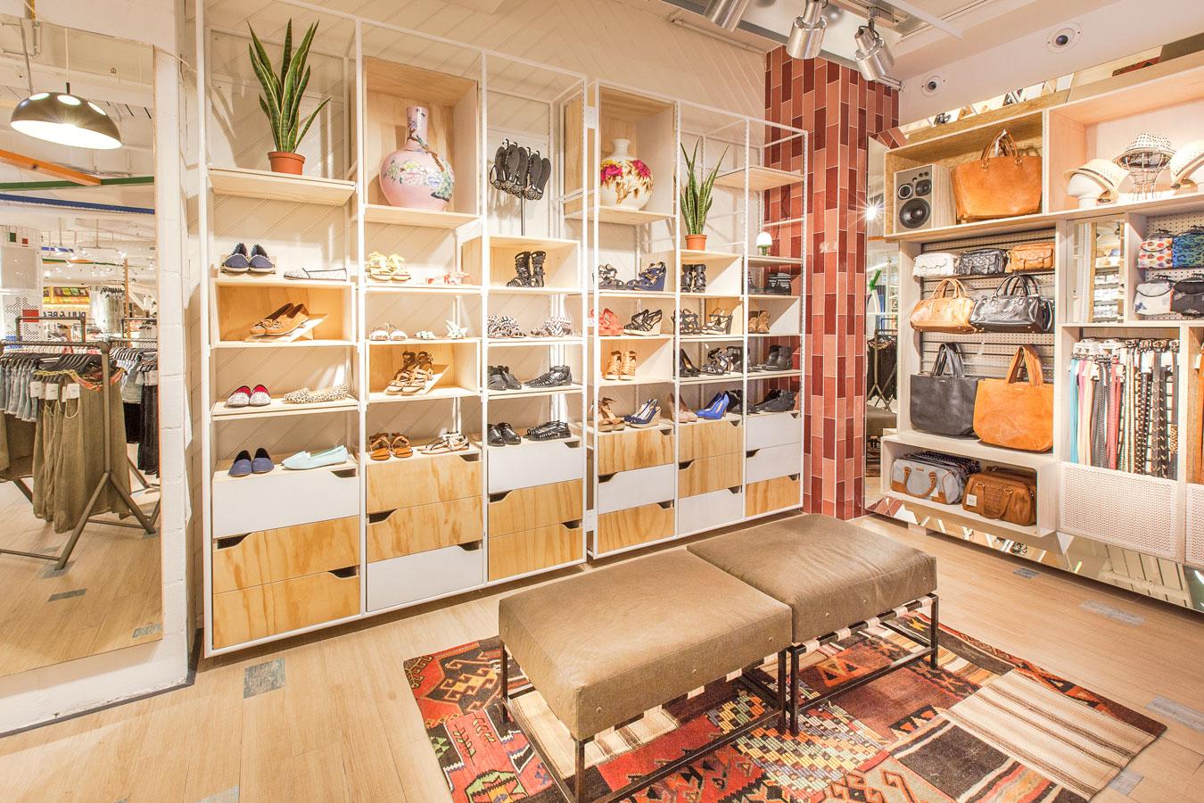 Pull&Bear store design and the future of fashion. Five new trends in retail. Pull&Bear store design and the future of fashion. Five new trends in retail.