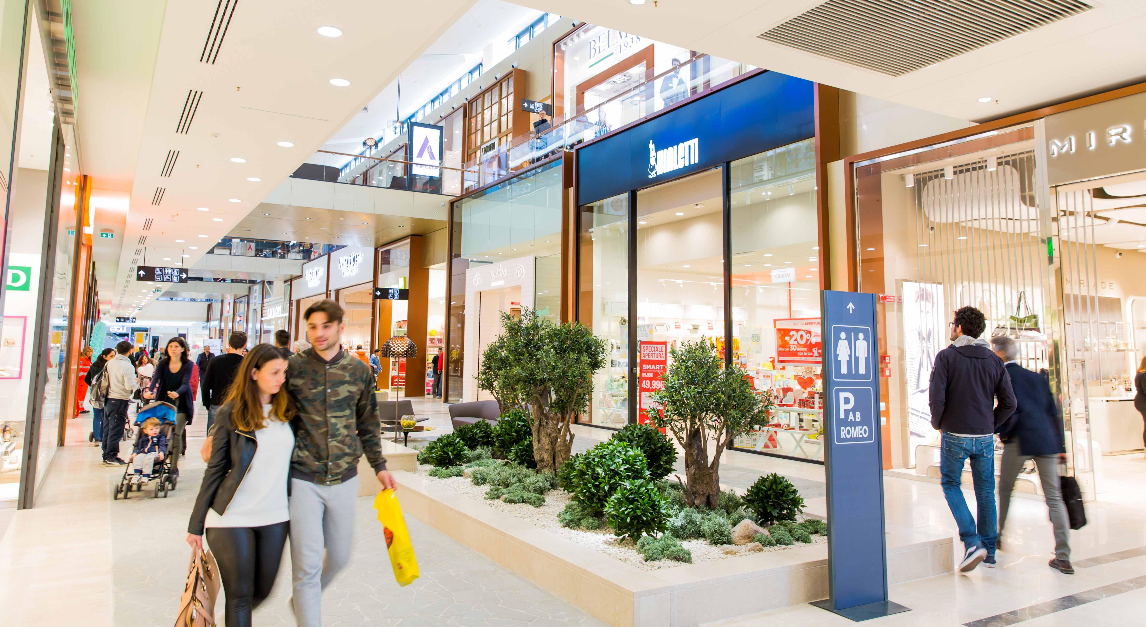 Innovative design for shopping centres - Adigeo Innovative design for shopping centres - Adigeo