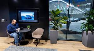 Mercedes-Benz EV Charging Hub, Waiting Area Sandy Springs, Georgia, USA