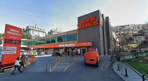 Migros MMM Supermarket Ortaköy Store Exterior