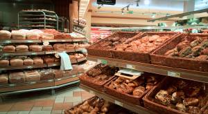 Safeway Conveniences Store St Kathrine's Dock Bakery
