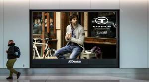 Tom Tailor Metro Station Advertising