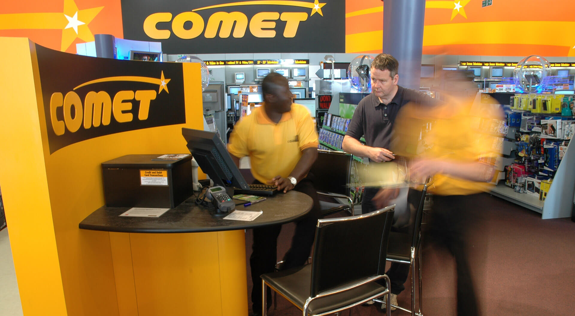 Comet electronic and technology reatil store design customer service desk Comet electronic and technology reatil store design customer service desk
