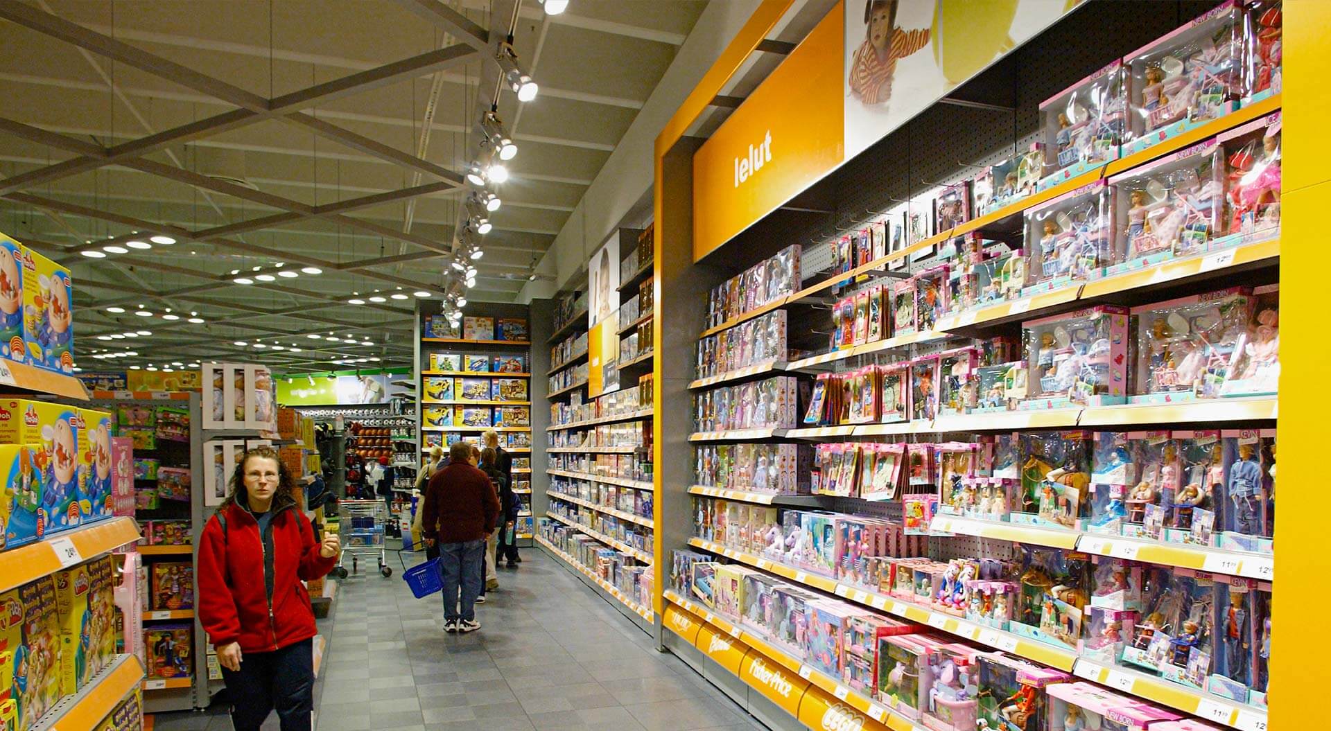 K CityMarket hypermarket Finland, children's toy department merchandising system and branding K CityMarket hypermarket Finland, children's toy department merchandising system and branding
