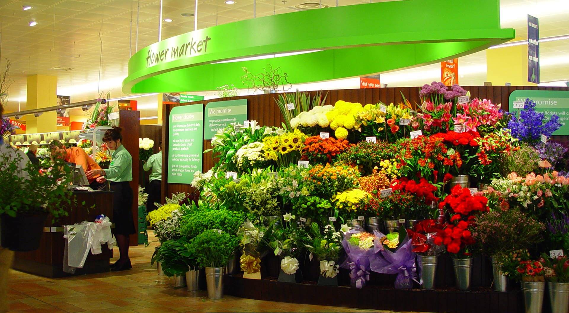 Interior design for Safeway Mega store hypermarket flower market merchanding display and grapghic branding Interior design for Safeway Mega store hypermarket flower market merchanding display and grapghic branding
