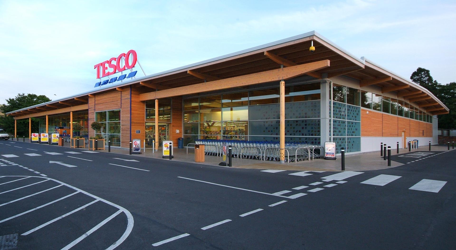 Tesco supermarket welshpool store design and branding Tesco supermarket welshpool store design and branding